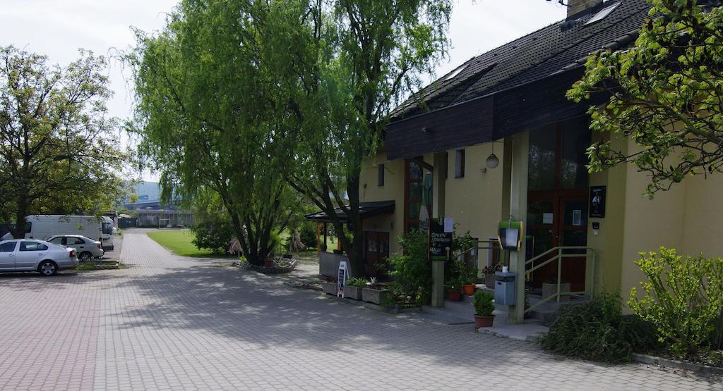 Motorest U Vodaka Прага Экстерьер фото