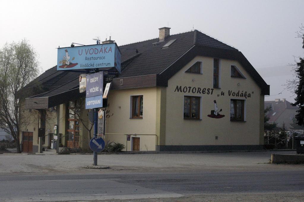 Motorest U Vodaka Прага Экстерьер фото